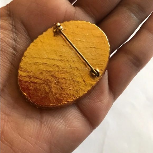 Vintage Flower Pin/ Broach - Picture 4 of 8